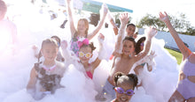 Cargar imagen en el visor de la galería, young kids at a foamdaddy foam party